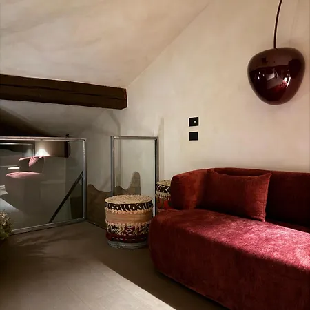 Lussuoso Loft Di Design Tra Centro E Aeroporto Tatil Evi